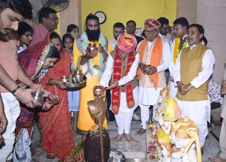 Rajasthan BJP Leader Prays at Shri Bhuteshwar Mahadev Temple