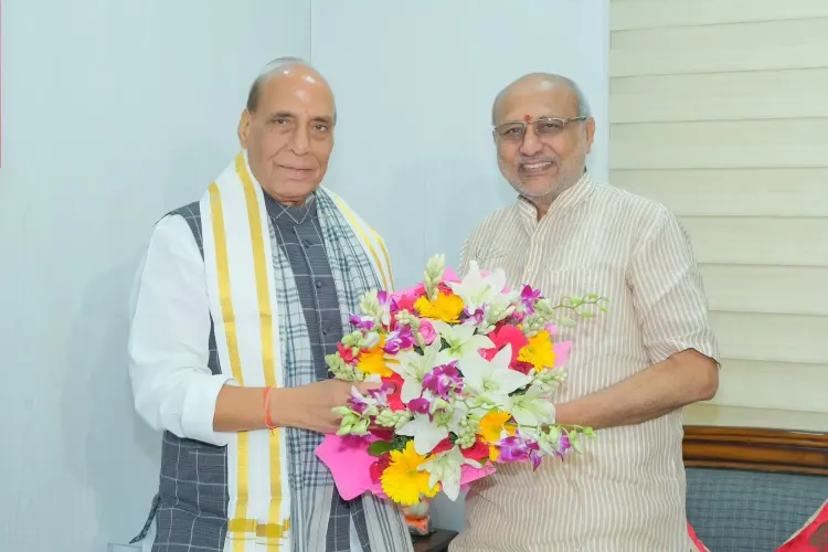 क्या रक्षा मंत्री राजनाथ सिंह ने सीपी राधाकृष्णन से मुलाकात की और उन्हें उपराष्ट्रपति पद के लिए बधाई दी?