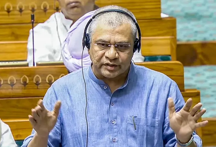 Is Rs 1.15 lakh crore allocated for Railway multi-tracking projects in the last three years?