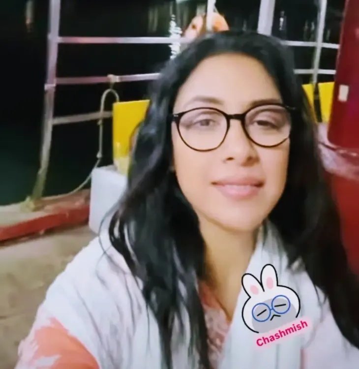 Rupali Ganguly Enjoys Anushka Sharma and Ranbir Kapoor's Breakup Anthem on a Boat