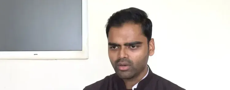 क्या सपा सांसद पुष्पेंद्र सरोज ने नीतीश कुमार के मुफ्त बिजली ऐलान को देर से लिया गया फैसला बताया?