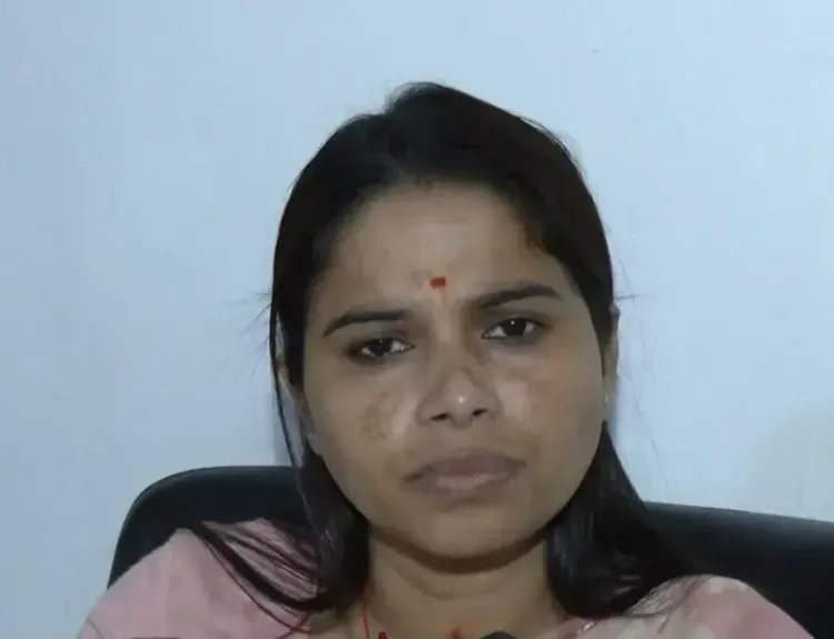 क्या सपा से निष्कासित पूजा पाल ने न्याय की लड़ाई के लिए राजनीति में कदम रखा?