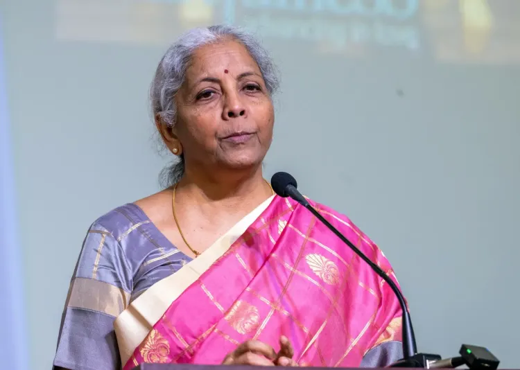 क्या साड़ी और आर्थिक नीतियों के जरिए निर्मला सीतारमण ने अपनी सादगी साबित की?