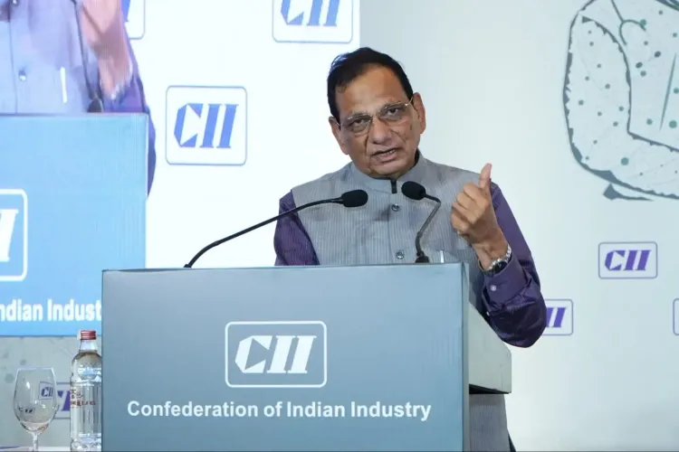 क्या सरकार और उद्योग जगत के बीच एक सहज संबंध, 2047 के विजन के लिए आवश्यक है?