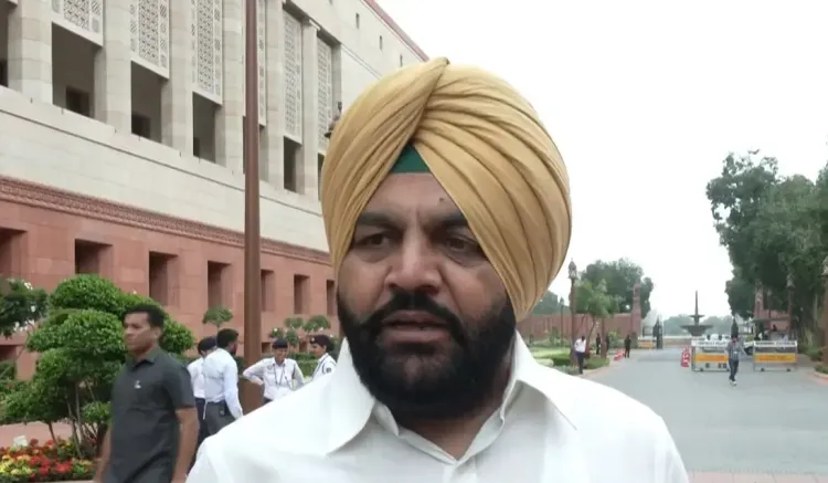 क्या सरकार को राफेल की परेड करानी चाहिए? 'फाइटर जेट गिरने' के दावों पर कांग्रेस का क्या कहना है?