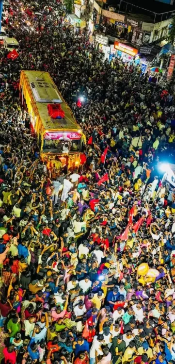 What Caused Thousands to Gather for V.S. Achuthanandan's Last Journey?