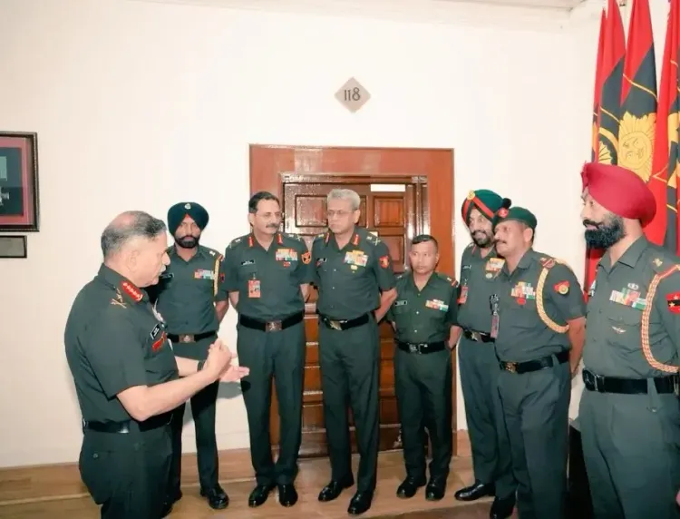 क्या सेनाध्यक्ष ने नव नियुक्त कमांड सूबेदार मेजर्स के साथ संवाद किया?