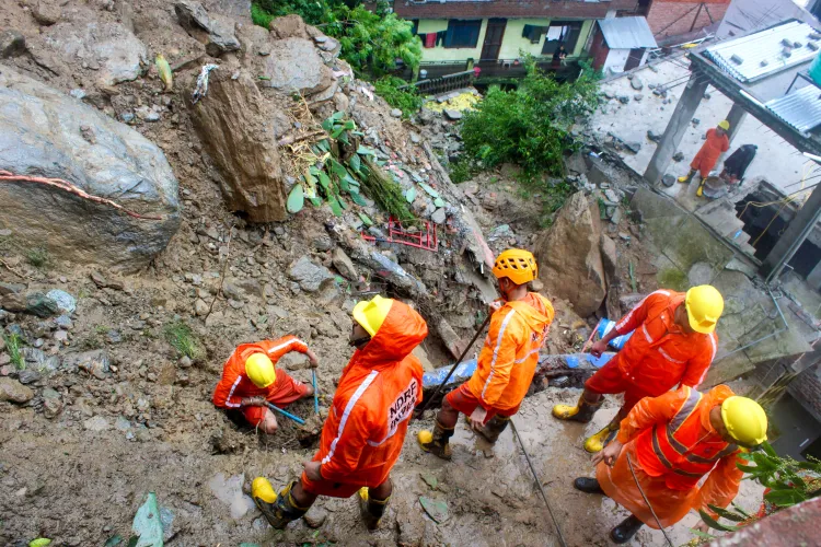 Are Seven Kashmiris Really Feared Dead in Kullu Landslide?