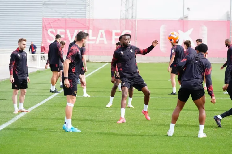 Did Sevilla FC Spend the Night at Their Training Ground After Fan Violence?