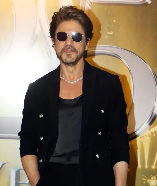 What are Shah Rukh Khan’s thoughts on romantic fantasies?