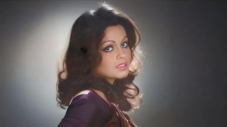 क्या सिंपल कपाड़िया ने राजेश खन्ना के साथ पर्दे पर डेब्यू करते समय असहज महसूस किया?