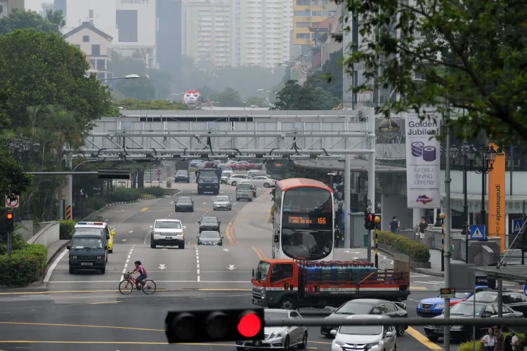 Singapore Implements First Monetary Policy Easing Since 2020