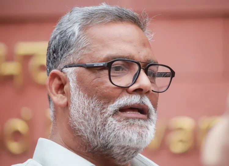क्या बिहार एसआईआर मामले में पप्पू यादव का कहना है कि लोगों के अधिकारों की चोरी हो रही है?