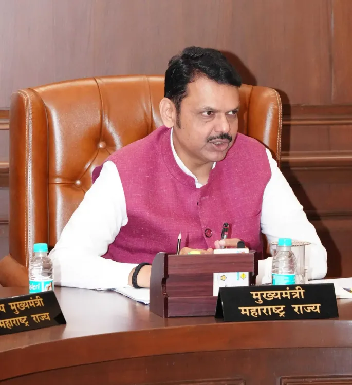 Maharashtra CM Announces Solar Electrification for PHCs in 18 Districts to Enhance Healthcare