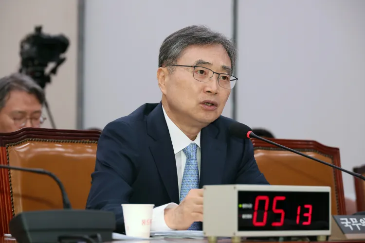 Will South Korea's FM nominee Cho actively respond to Trump's tariff demands and modernize the alliance?
