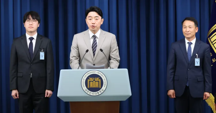 Why has South Korean Prez Lee appointed new deputy national security advisers ahead of the G7 summit?