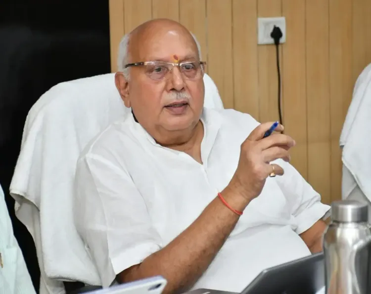 क्या सपा सरकार में किसान समय पर बुआई कर पाते थे और न्यूनतम समर्थन मूल्य मिलता था?