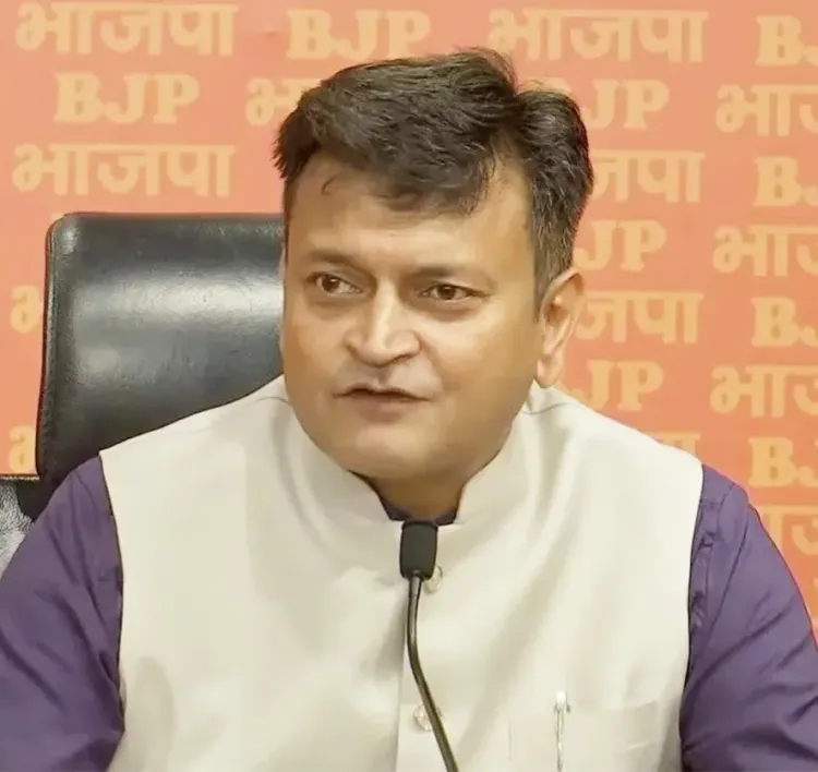 Is Udit Raj Right in Calling Tharoor BJP's 'Super Spokesperson'?