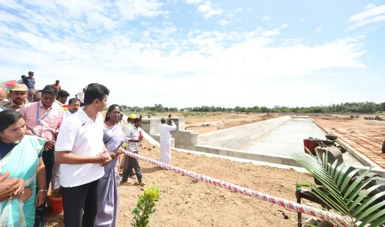 क्या उदयनिधि स्टालिन ने बाढ़ सुरक्षा तटबंध निर्माण कार्य का निरीक्षण किया?