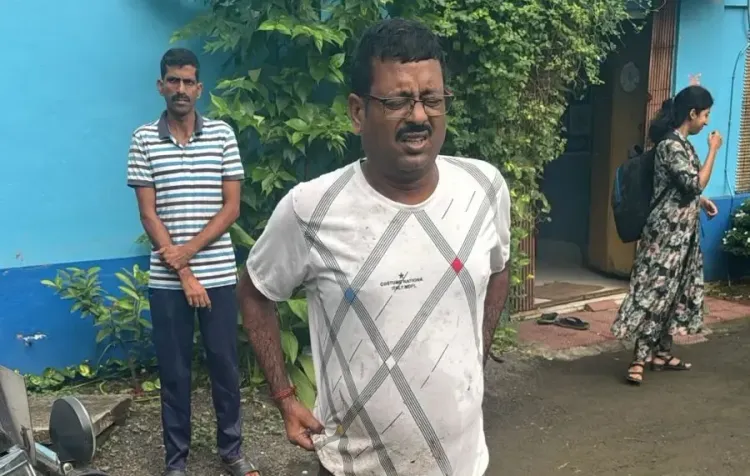 क्या टीएमसी विधायक जीवन कृष्ण साहा को गिरफ्तार किया गया? दीवार कूदकर भागने की कोशिश नाकाम!