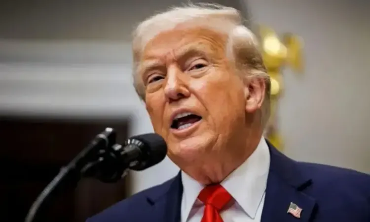 Trump Sends 'Final Warning' to Hamas as US Engages in Hostage Negotiations