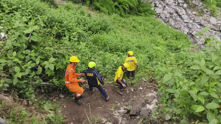 Did a Boulder Tragedy Claim Lives on the Kedarnath Yatra Route?