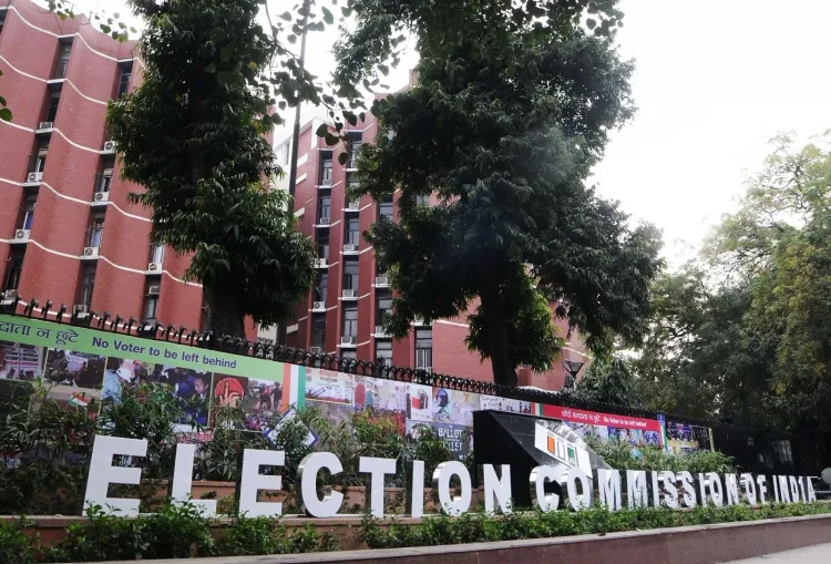 Concern Raised Over Duplicate EPIC Card Numbers for Residents of Bengal and Gujarat
