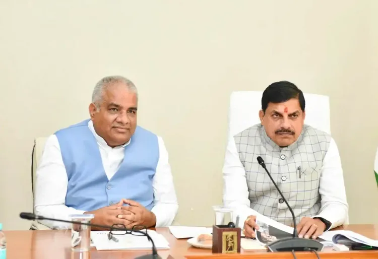 Union Minister Leads IIFM-Bhopal Meeting Focused on Cheetah Conservation