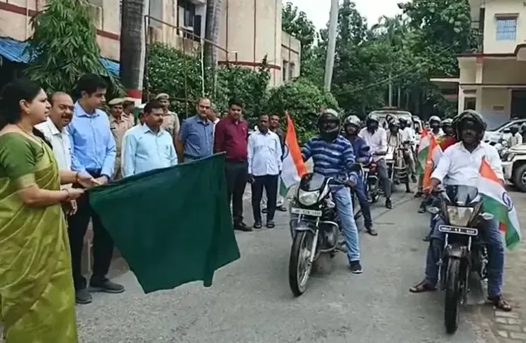 क्या देवरिया में सफाई कर्मचारियों ने 'तिरंगा यात्रा' में भाग लिया?