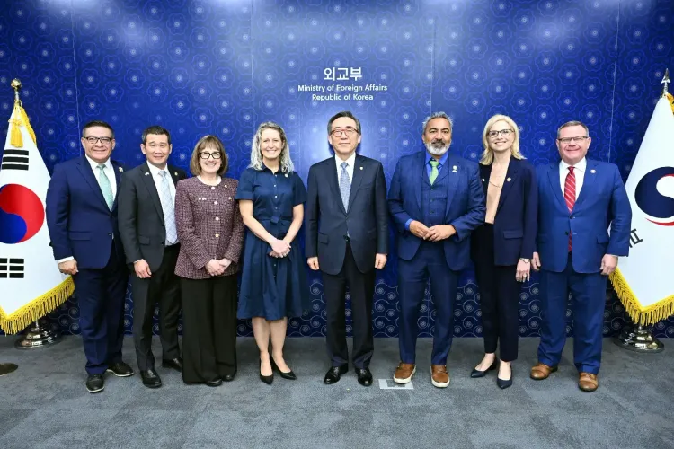 US lawmakers tell South Korean Foreign Minister that America will not pull out of Indo-Pacific