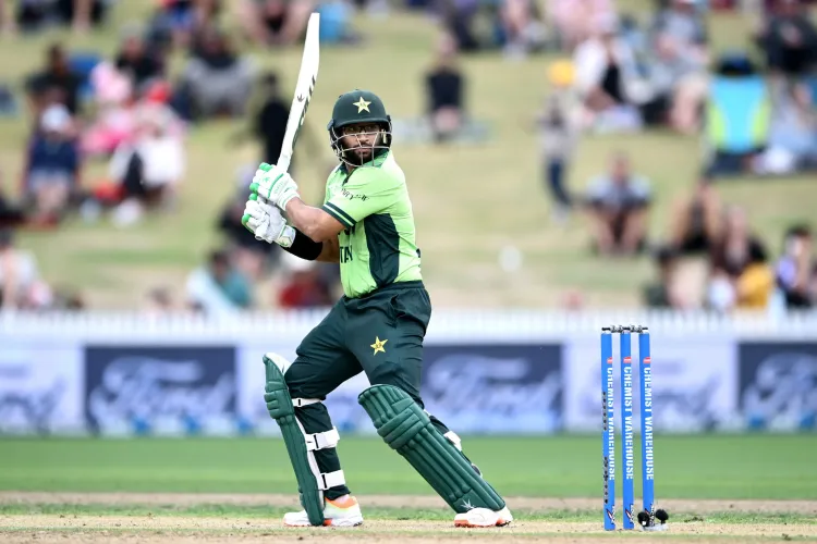 Usman Khan Takes the Field as a Concussion Replacement for Imam-ul-Haq in Third ODI Against New Zealand