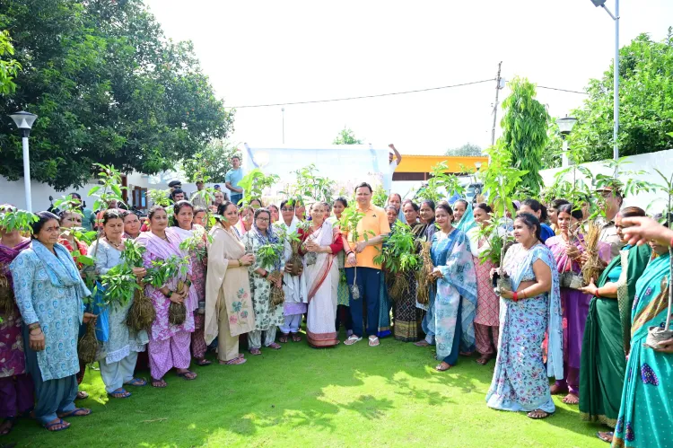 क्या उत्तराखंड के सीएम धामी ने वृक्षारोपण कर पर्यावरण संरक्षण का संदेश दिया?