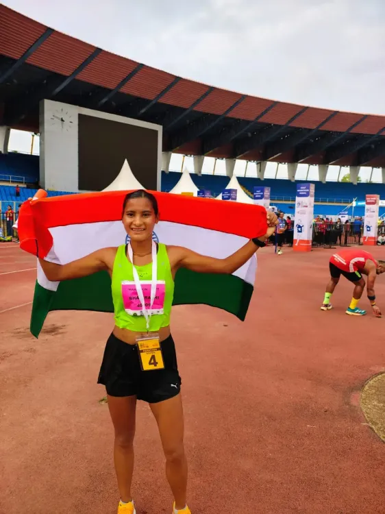 क्या उत्तराखंड की 'फ्लाइंग गर्ल' भागीरथी बिष्ट ने हैदराबाद मैराथन में गोल्ड जीता?