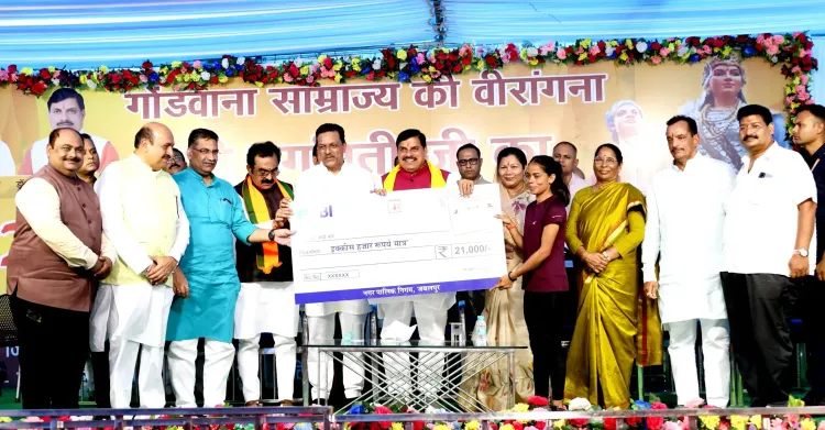 क्या रानी दुर्गावती वीरता, पराक्रम और बलिदान की प्रतीक हैं?