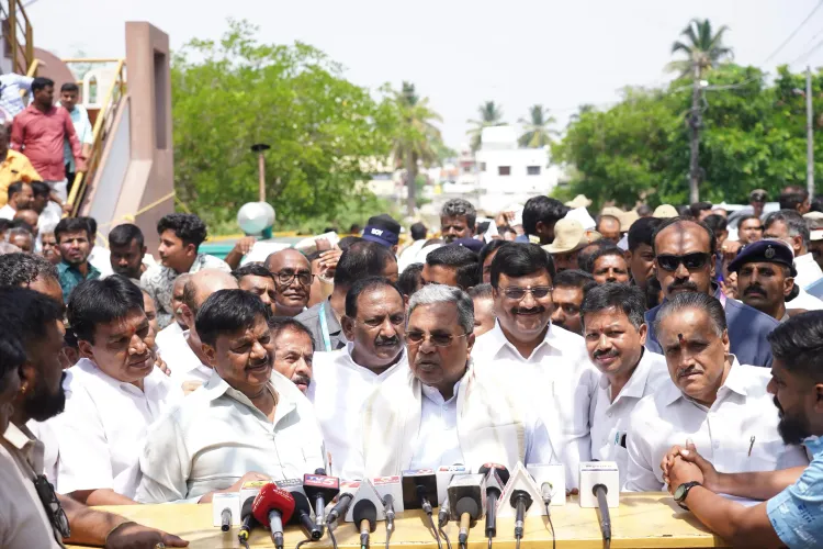 Karnataka CM: 'No War with Pakistan, Emphasis on Security in Kashmir'