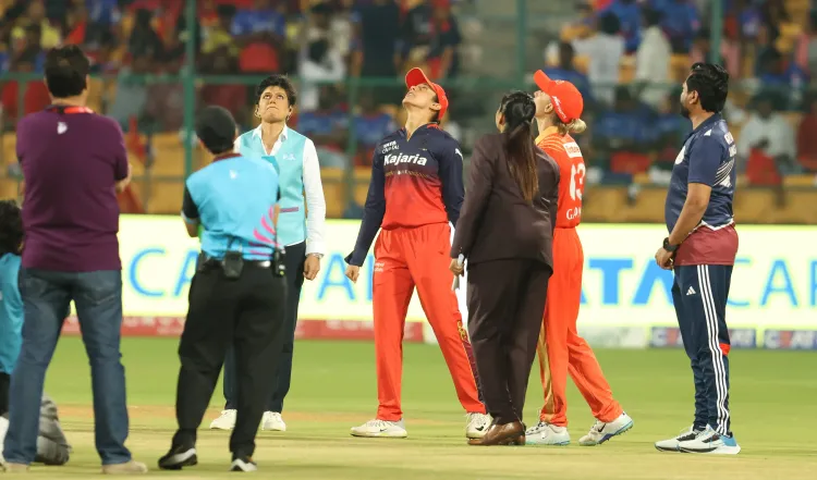 WPL 2025: Gujarat Giants Choose to Bowl First Against RCB