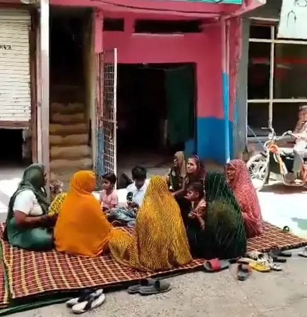 MP: Women Rally Against Liquor Store in Rajgarh