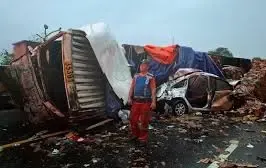 Multi-vehicle collision in Philippine capital kills one, injures five