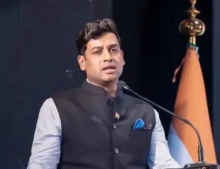 क्या नया बिल संविधान की रक्षा के लिए है, विपक्ष को डरने की आवश्यकता नहीं ? श्रीकांत शिंदे