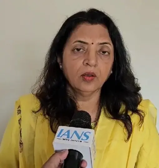 Manisha Kayande Urges Owaisi to Learn from History