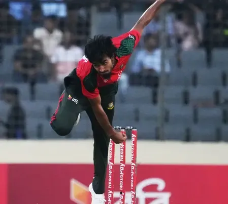 Pak coach Hesson flays 'poor' pitch, Bangladesh players defend it