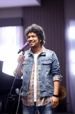 Does Working with Pritam Give Papon a Sense of Comfort and Enhance His Art?