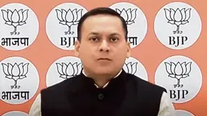 क्या पवन खेड़ा के पास दो वोटर आईडी हैं और क्या राहुल गांधी लोकतंत्र के लिए खतरा हैं?: अमित मालवीय