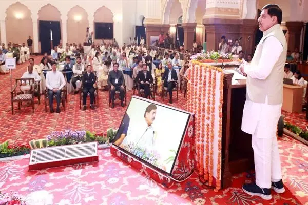क्या पीएम मोदी के नेतृत्व में आकांक्षी जिलों का समन्वित विकास संभव है?: मोहन यादव