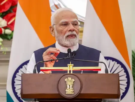 क्या पीएम मोदी ने दीपावली का गिफ्ट दिया? जीएसटी सुधार पर अहमदाबाद के व्यापारी