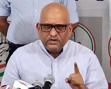 क्या प्रधानमंत्री के संसदीय क्षेत्र में 'बेटी पढ़ाओ, बेटी बचाओ' का नारा ध्वस्त हो गया है?