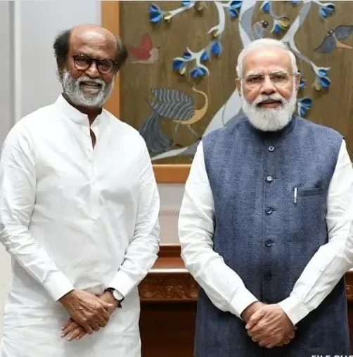 क्या प्रधानमंत्री मोदी ने सिनेमा जगत में 50 साल पूरे करने पर रजनीकांत को बधाई दी?