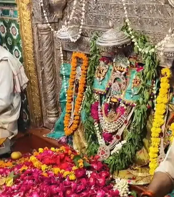 क्या प्रयागराज में शीतला अष्टमी पर मां कल्याणी देवी मंदिर में श्रद्धालुओं की कतार लगी?