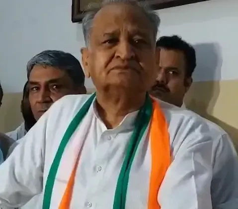 क्या जगदीप धनखड़ के इस्तीफे के बाद गहलोत ने उठाए सवाल?