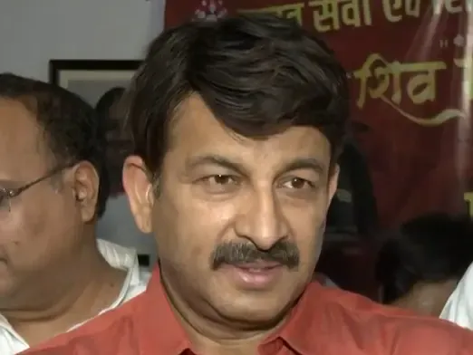 क्या सीएम रेखा गुप्ता की सरकार पीएम मोदी के विजन के अनुसार कार्य कर रही है? : मनोज तिवारी